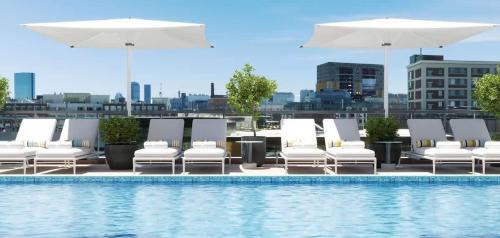 Downtown Boston Appartement | North End 2BR Condo w Pool & Gym
