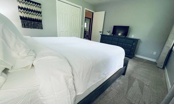 Mankato Maison | North Mankato Retreat: Game Room, Quiet Neighborhood & Space for all!