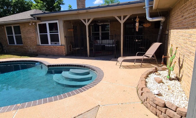 Midland Maison | North Midland: bureau 3/2, cuisine, piscine, patio