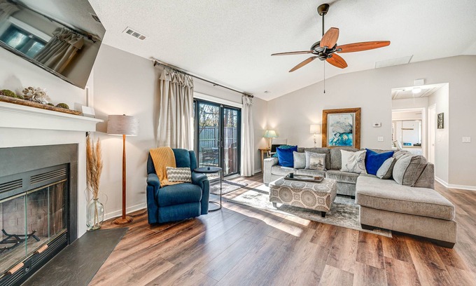 Ogden Maison | Northeast Wilmington Home ~ 5 Mi to Beach!