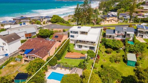 Sapphire Beach Maison | Northern Exposure - Pool, Path to Beach, Sleeps 10
