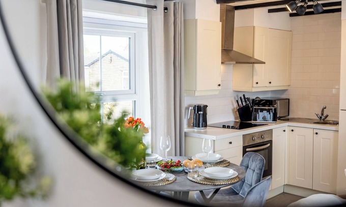 Bellingham Maison | Northern Hideaways, Castle Hill View