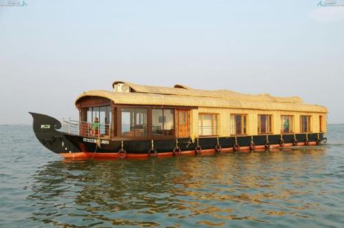 Alappuzha Location De Bateaux | Northstar 5 Bedroom Ac Private Houseboat With All Meals