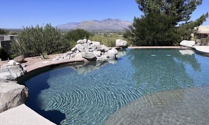 Tucson Maison | Northwest Tucson View Home w/Spa and Heated Pool, convenient to everything