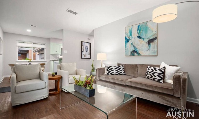 Old West Austin Appartement | Retro Chic - Old Austin Charm W/ Updated Features!