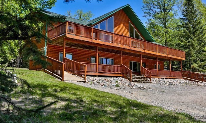 Puposky Villa | Northwoods Family Retreat - Steps to Resort Pool & Activities