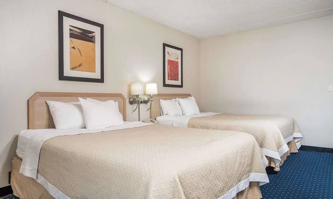 La Crosse Hôtel | Norwood Inn and Suites Lacrosse - 2 Queen Bed Non Smoking