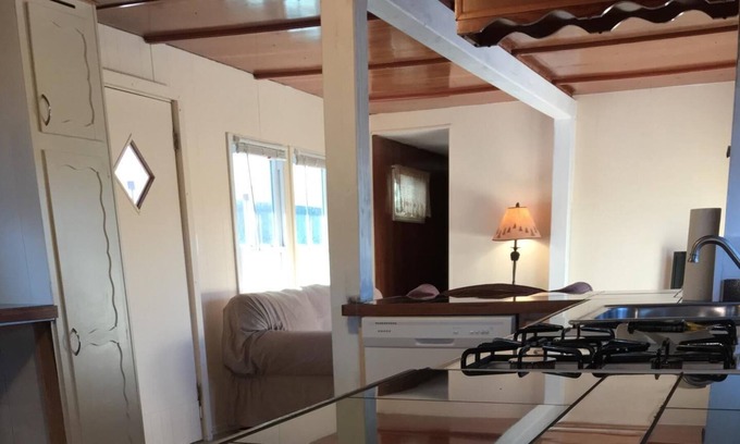 Milford Maison | TOUT NOUVELLE cuisine & salon, NOUVEAU lit Queen, DreamsPark 3 minutes, NE MANQUEZ PAS CE ..