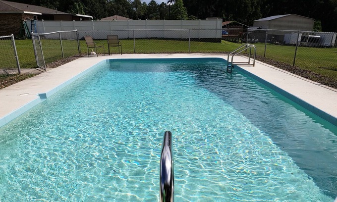 DeLand Maison | SPACIEUSE MAISON AVEC PISCINE. ACE LOCATION PRÈS DU CENTRE VILLE CENTRAL FLORIDA. OUVERT DE COUR!❤