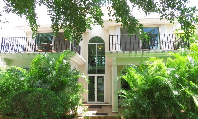 Playacar Villa | Spécial Novembre - Prix Réduit - Casa Elena ~ Villa 3 Chambres (2 Maîtres)