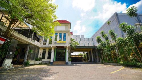 Arjosari Hôtel | Novon Family Hotel by Tripletree