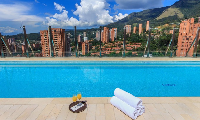 Los Naranjos Hôtel | Novotel Medellín El Tesoro
