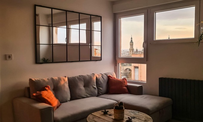 Barrio de Jesus Appartement | Nuevo! Acogedor Apartamento con Vistas al Pilar y Garaje