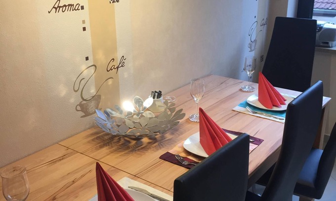 Rosstal Appartement | Moderne, exclusif, café wifi, groupe jusqu'à 6 p. / Parc de loisirs Playmobil