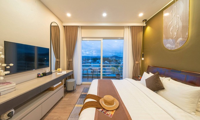 Da Lat Villa | Uyen Khang Villa - The Paradise of Light