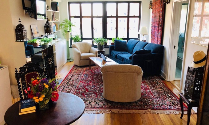 Upper East Side Maison | NYC 2 BR 2 BA Apt A / C Upper East Side