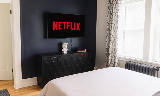 East Avenue Appartement | Nycstylestudio-heartofeastave-1minwalkdowntown