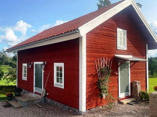 Atvidaberg Municipality Appartement | Nyrenoverad stuga nära naturen