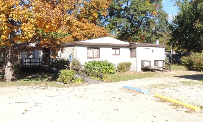 Amboy Station Balnéaire | O'Connell's RV Campground Two-Bedroom Cottage 36
