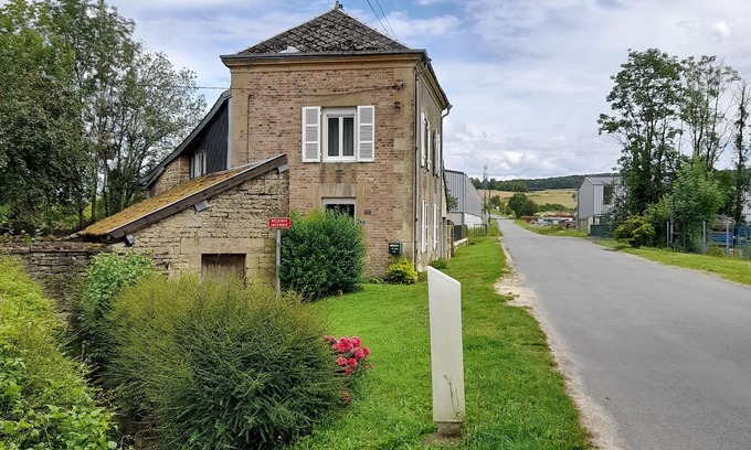Buzancy Maison | ô Naturel-Villa indépendante et familiale- terrain clôturé-bassin-