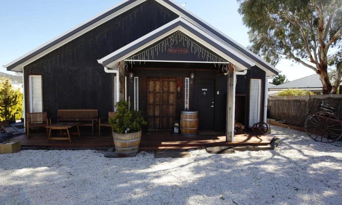 Jindabyne Maison | Oak and Barrell 7 Twynam Street