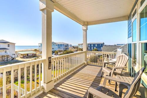 Long Beach Maison | Oak Island Escape with Saltwater Pool, Walk to Beach