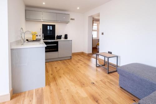 Pettistree Appartement | Oak - Three Tuns Apartments, Pettistree, Wickham Market - by Aldeburgh Coastal Cottages