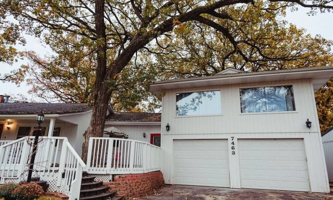 Afton Maison | Oak View Game Room & Hiking Trails at Hidden Creek