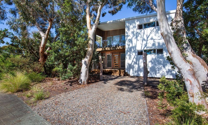 Callala Beach Maison | Oakwood at the Beach – eco family home + pool