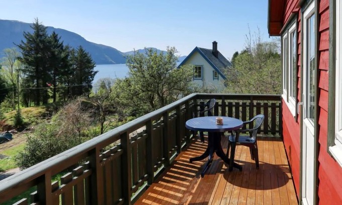 Hyllestad Maison | Maison Oasen (FJS143) à Sørbøvåg - 6 personnes, 2 chambres