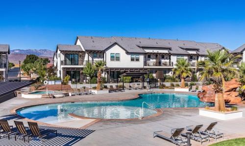 Ivins Maison | Oasis at Ocotillo 48 Private Pool and Spa! Ping Pong table Nintendo Switch & Resort pool