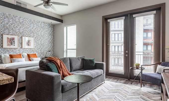 North Burnet Appartement | Oasis at the Domain | Premium Studio in Austin