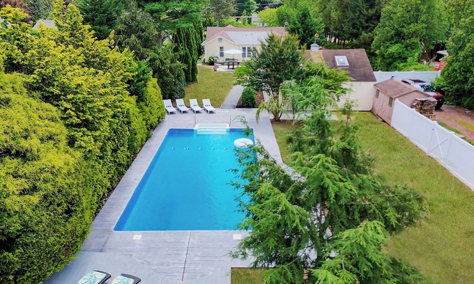 Brick Maison | Oasis at the Jersey Shore! 4 Bedrooms, Pool, Pickleball Court, Pool House & More