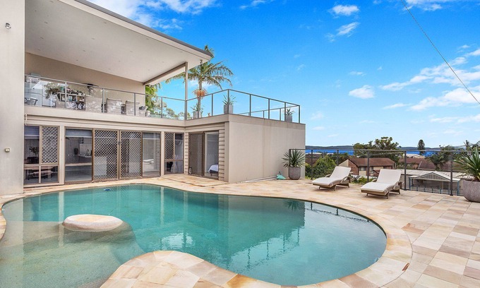 Corlette Appartement | Oasis by the pool at Corlette