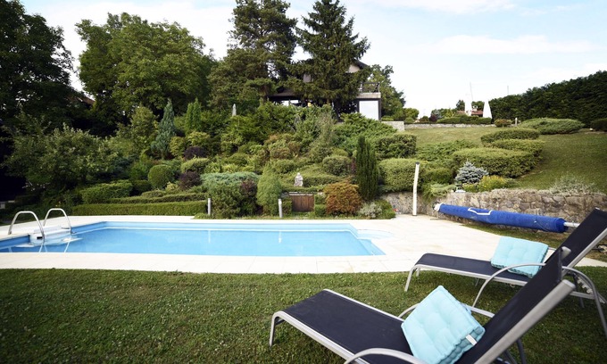 Donja Stubica Villa | Notre belle propriété est située à seulement 25 km de Zagreb, à Zagorje.