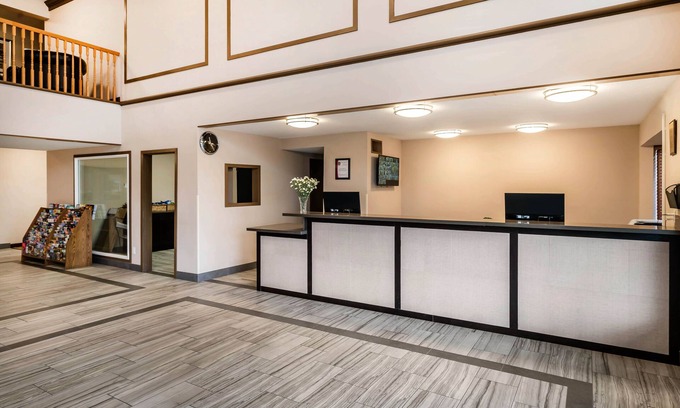 South Tacoma Hôtel | Clarion Inn near JBLM