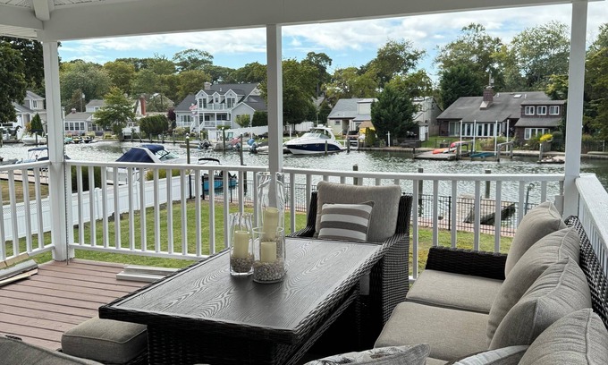 East Massapequa Maison | Oasis on Long Island
