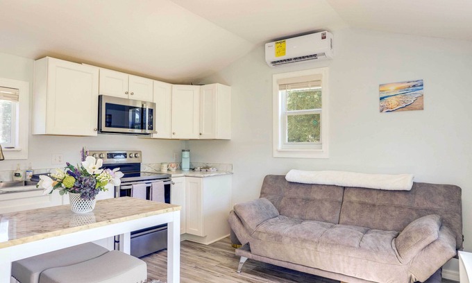 Fellowship Maison | Ocala Tiny Home on 10-Acre Farm Near WEC!