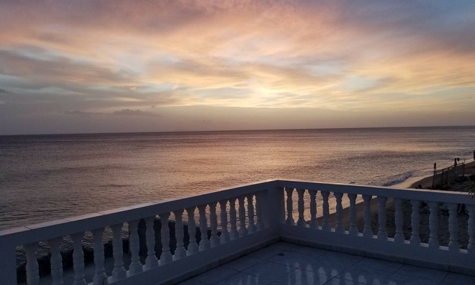 Stella Appartement | Propriété Ocean Beach Front à Stella Rincon à Porto Rico