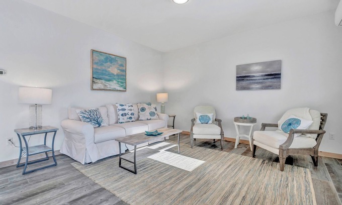 Owls Head Maison | Ocean Breeze West Wind – 2BR Retreat Near Rockland