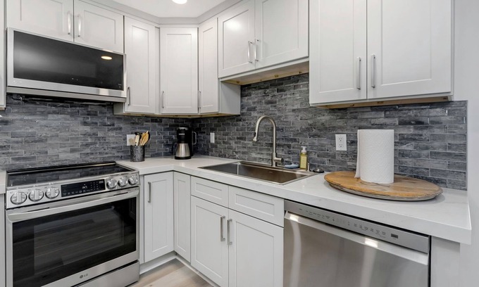 Dunedin Maison | Ocean front Charming 2-bedroom 2-bath townhome in fabulous Dunedin