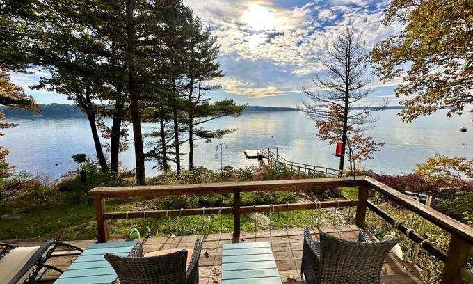 Bremen Maison | Ocean Front House w/Dock, Kayaks, Deck W/Stunning Views Of Audubon's Hog Island