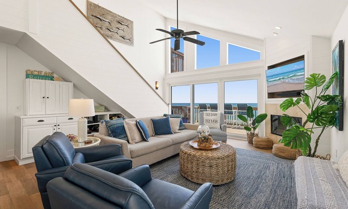 Bethune Beach Maison | ☀️Ocean Front - Pet Friendly - Steps to Beach - Dolphin House ☀️