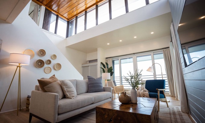 Bolongo Bay Copropriété | Ocean front Penthouse Loft