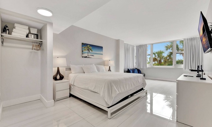 Bermuda Riviera Appartement | Ocean Front Property Room