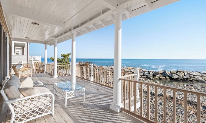 Greenbush Maison | Ocean Front Retreat, Family Friendly-Stunning Views! Walk to Beach + Harbor 4BR+
