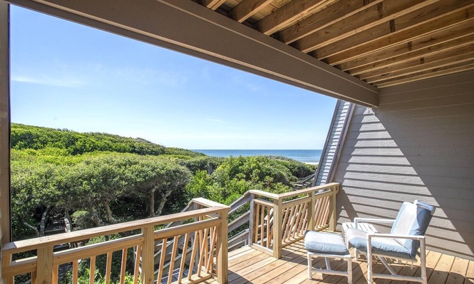 Pine Knoll Shores Maison | Ocean Grove J2 4 Bedroom Condo by RedAwning