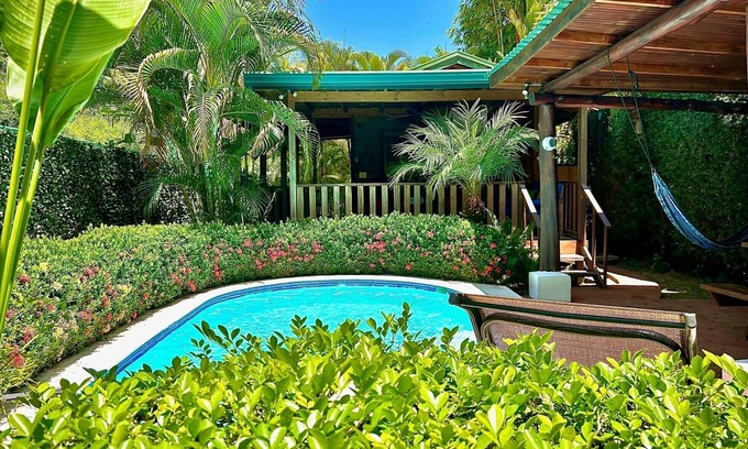 Uvita Maison | Ocean Melody ... Entièrement équipé, distance de marche de plages, jardin et piscine!