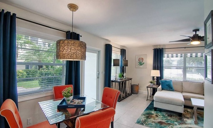 Delray Beach Copropriété | Ocean Pearl 2 Blocks to A1A-Delray Beach!