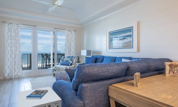Amelia City Copropriété | Spectacular Oceanfront Penthouse At Ocean Place